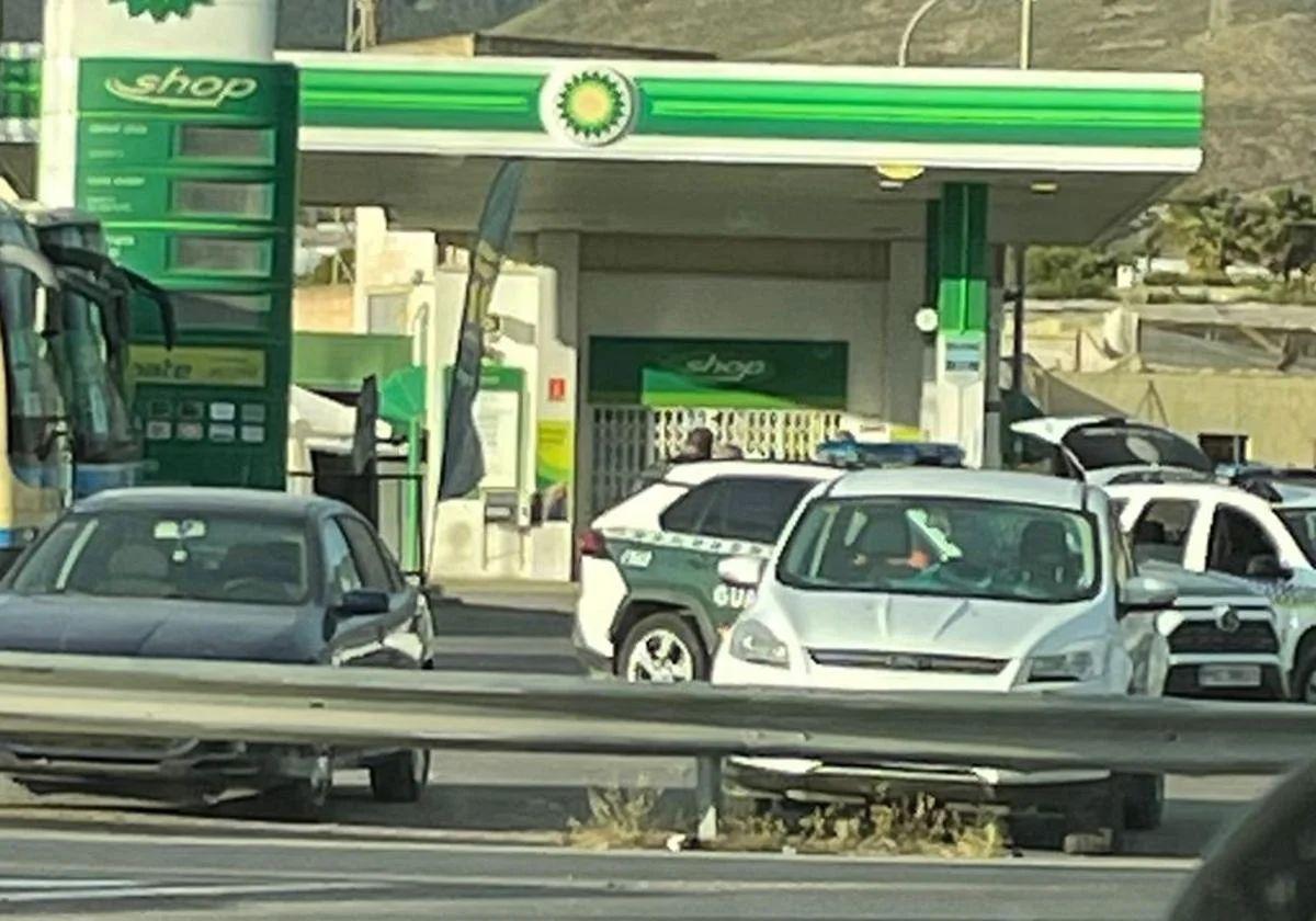 La Guardia Civil arresta a dos sospechosos del tiroteo mortal en la gasolinera de Berja