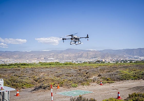 Volar un dron en Almería, misión imposible: casi el 100% del suelo tiene restricciones