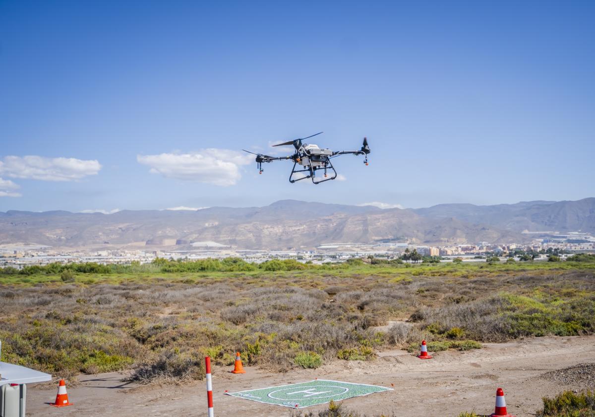 Volar un dron en Almería, misión imposible: casi el 100% del suelo tiene restricciones