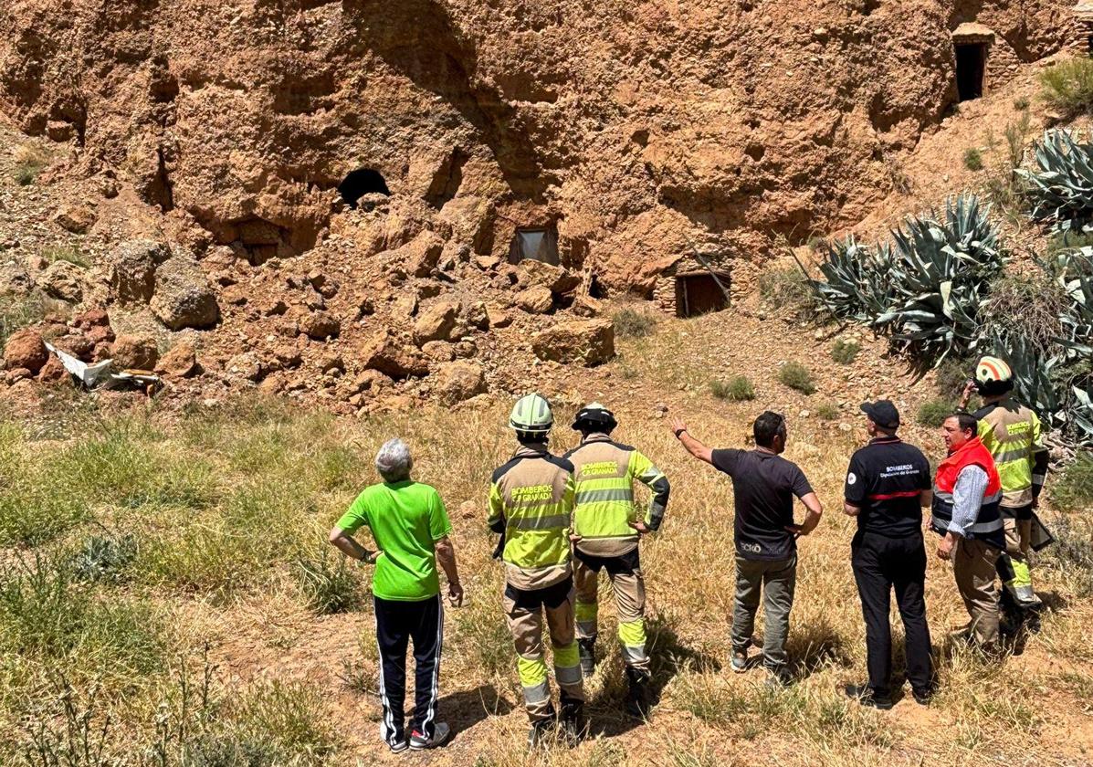 Nuevos derrumbes en el cerro de beas de guadix: «no queremos tener víctimas mortales para que se actúe» | ideal