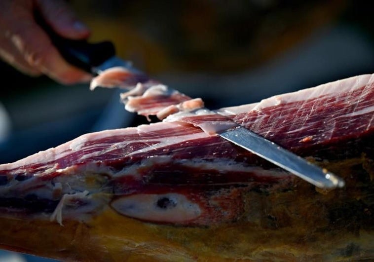 Carrefour pone en oferta un jamón ibérico de 7kg de esta popular marca