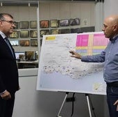 El subdelegado del Gobierno en Granada, José Antonio Montilla, ha visitado el Centro de Control de Túneles de La Herradura