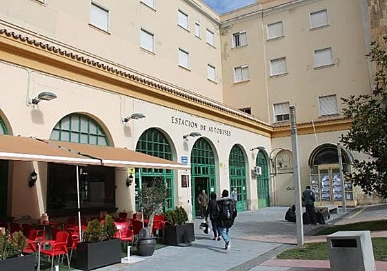 Imagen de archivo de la estación de autobuses, en la plaza de la Libertad de Jaén.