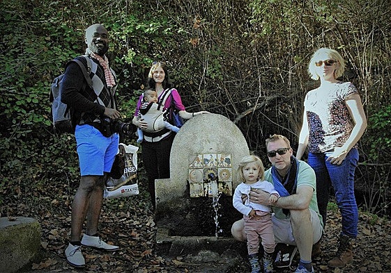 La histórica y saludable 'Fuente de la Gaseosa' que causa furor en Granada