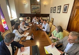 Reunión con los grupos políticos para tratar el PGOM.