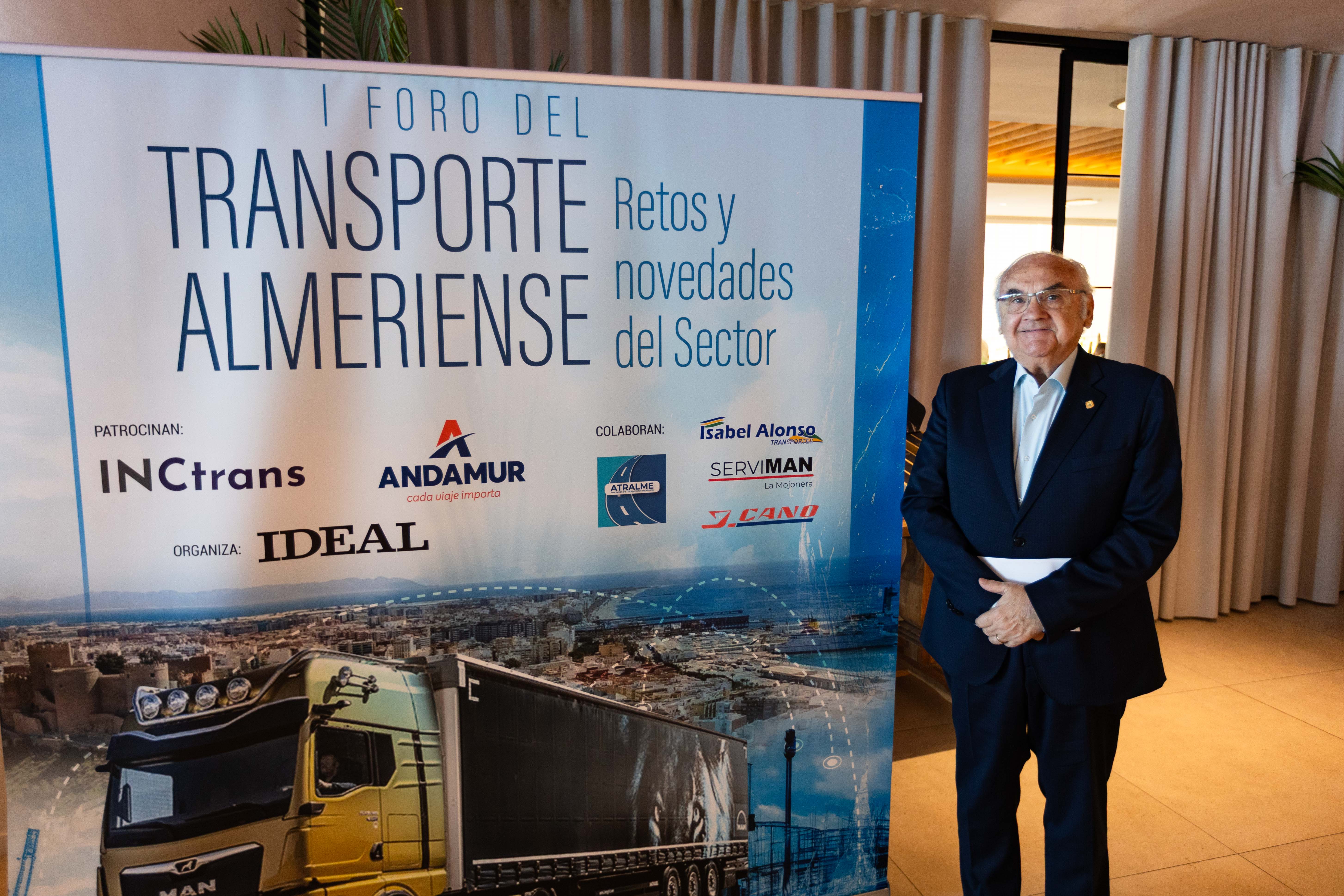 La Jornada del Transporte Almeriense, en imágenes