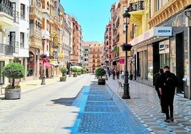 La calle Bernabé Soriano, una de las zonas que concentran viviendas turísticas.