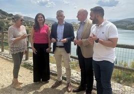 Autoridades reclaman soluciones de suministro de agua para una población diseminada de 35 personas.