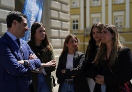 Moreno, durante su encuentro con estudiantes andaluces.