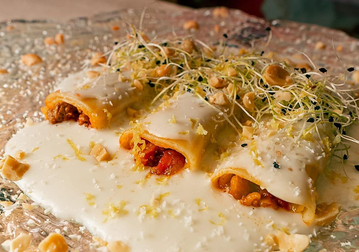 Imagen principal - El restaurante de Granada mejor valorado en Google que enamora con «alta cocina japonesa»