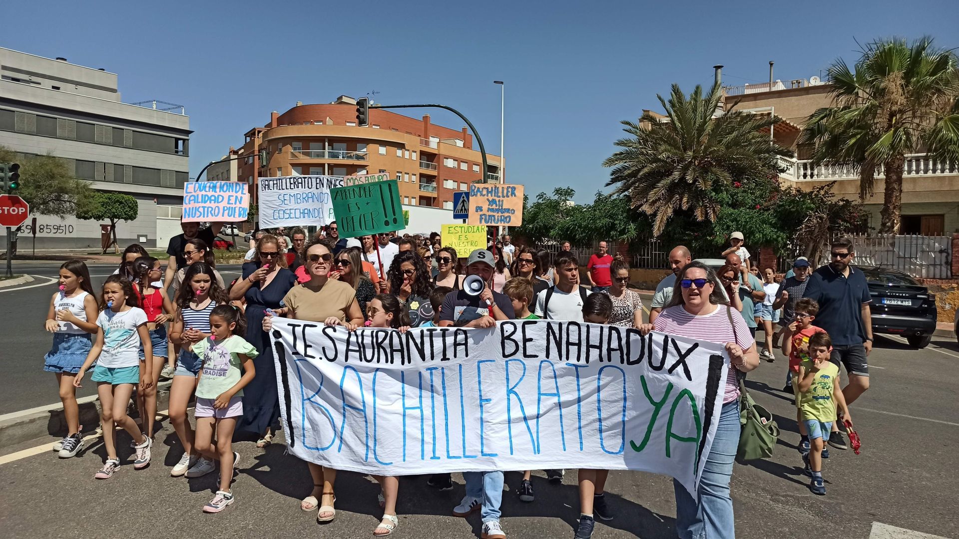 Momento de la manifestación celebrada ayer en Benahadux. Ideal