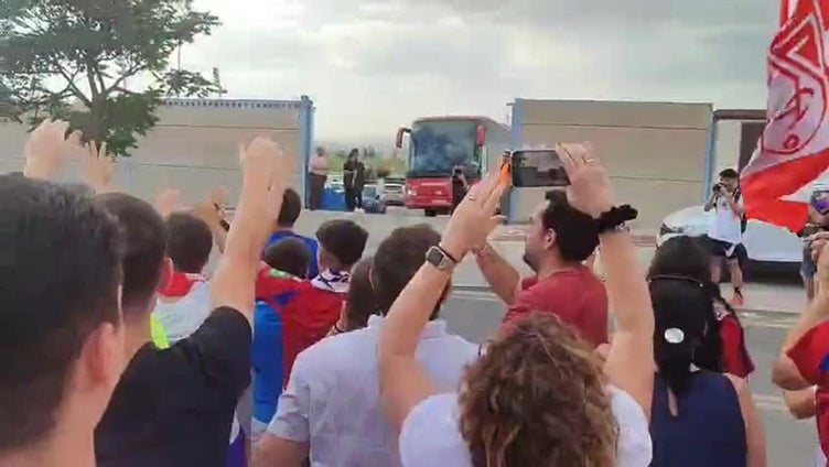 Así se ha despedido la afición del Granada del equipo