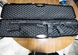 Arma incautada a un clan criminal en Granada.