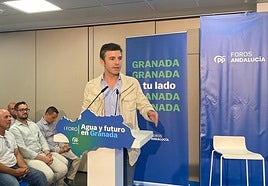 Saavedra: «Granada es la capital de la IA para Juanma Moreno, pero no para el PSOE»