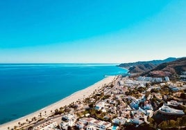 Vista panorámica de la zona de playa del municipio de Mojácar.