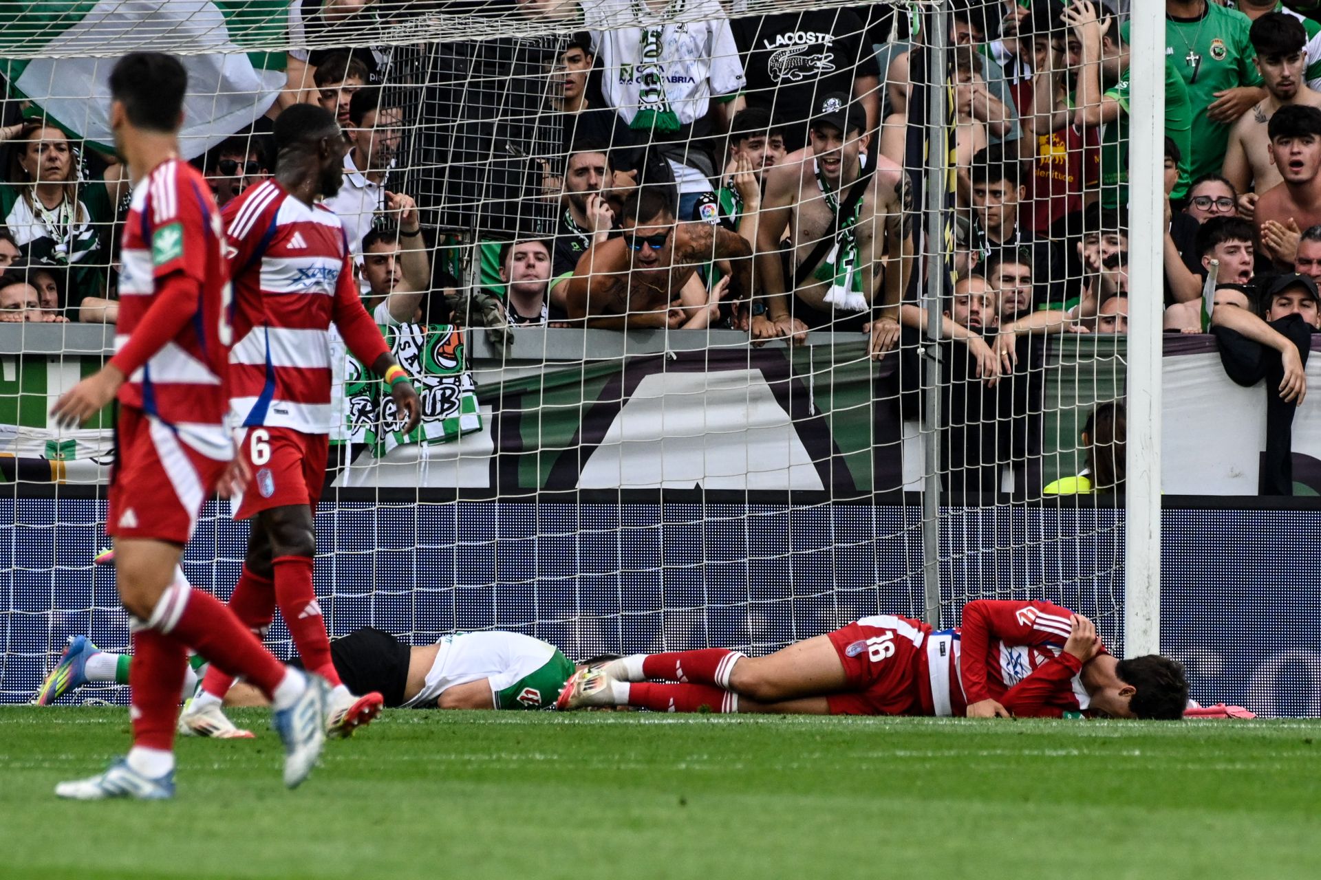 El Racing - Granada CF, en imágenes