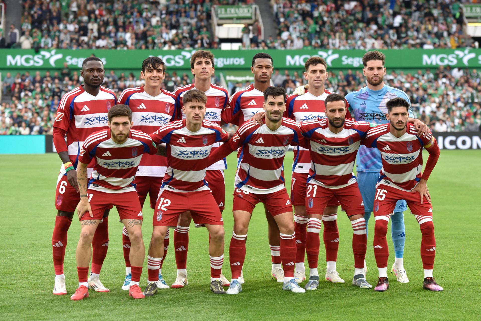 El Racing - Granada CF, en imágenes