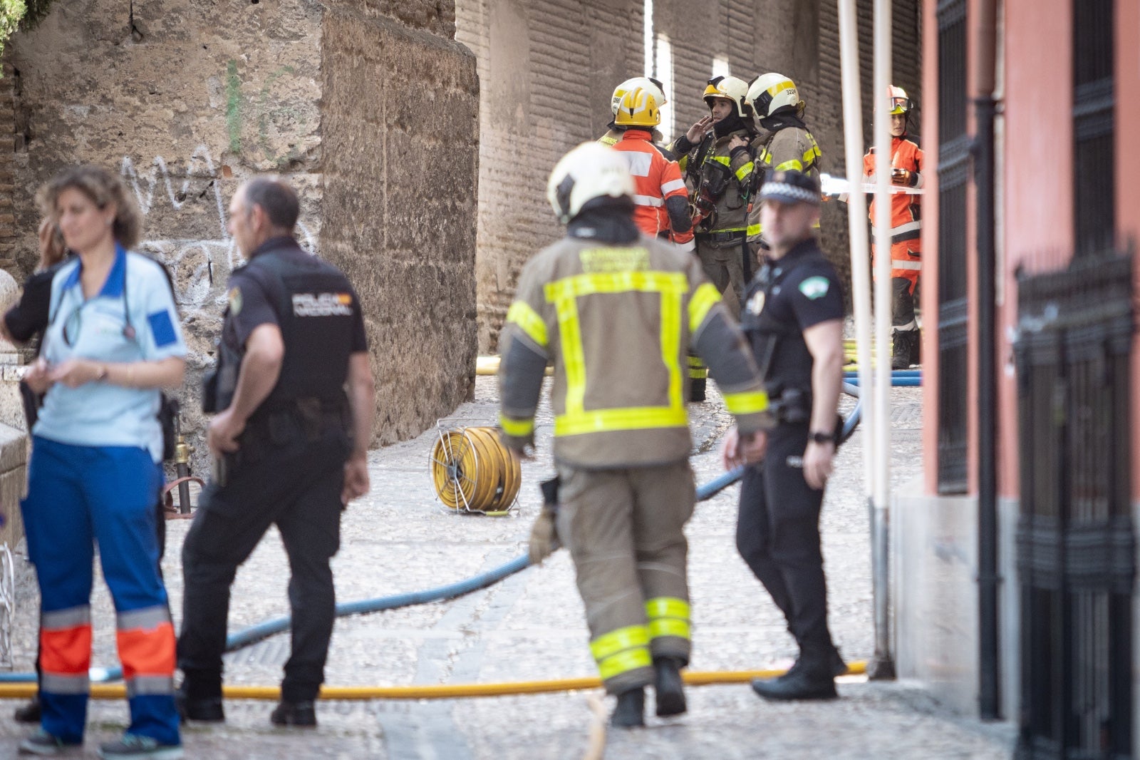 Las espectaculares imágenes del incendio desde el Albaicín
