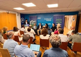 Encuentro con los colegios profesionales.