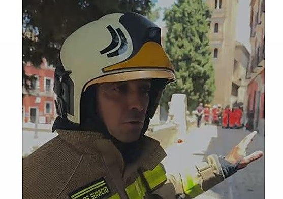 Jefe de Bomberos de Granada, Gustavo Molina.