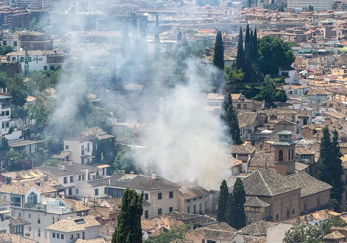 Las espectaculares imágenes del incendio desde el Albaicín | Ideal