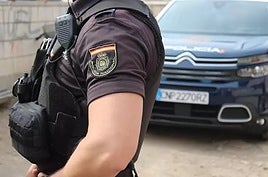 Un policía nacional se dispara en la pierna por accidente durante un servicio