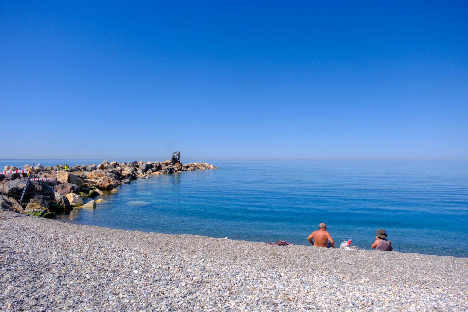 Así está Playa Granada con el espigón al 90% | Ideal