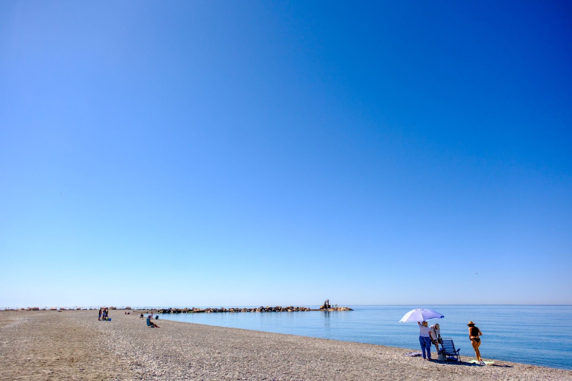 Así está Playa Granada con el espigón al 90%