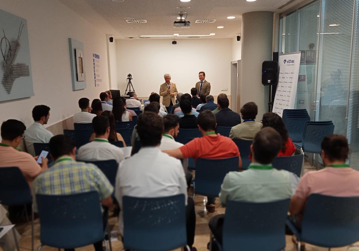 El hospital vithas granada acoge el ii curso avanzado de artroplastia de rodilla con foco en la cirugía robótica y la realidad virtual | ideal