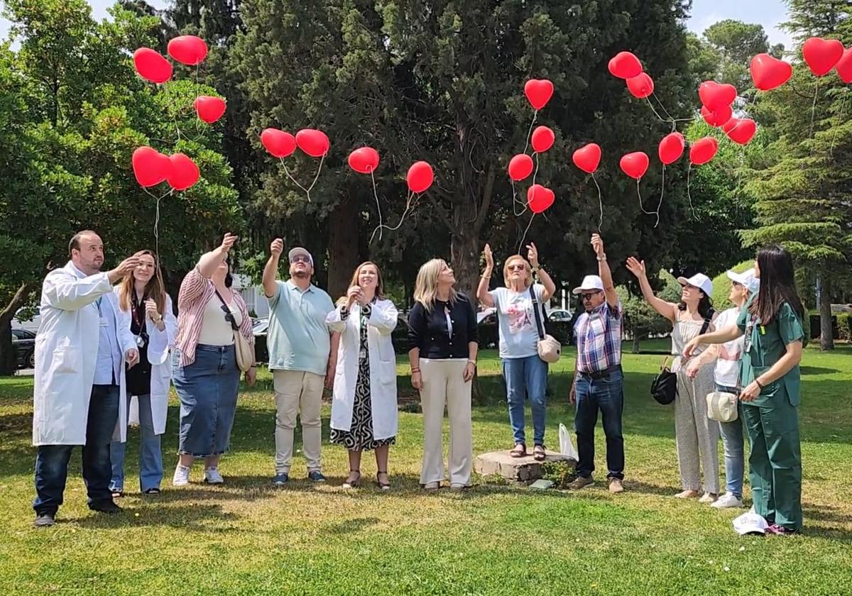 Lanzamiento de globos en recuerdo a los donantes en Jaén.