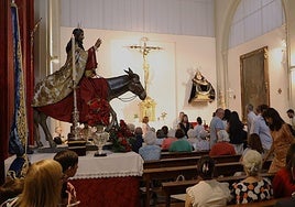 La Borriquilla se despidió temporalmente en una eucaristía en San Andrés.