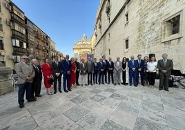 Representantes de la Fundación Caja Rural de Jaén y autoridades, en la presentación de la memoria de 2024 en la lonja de la Catedral.