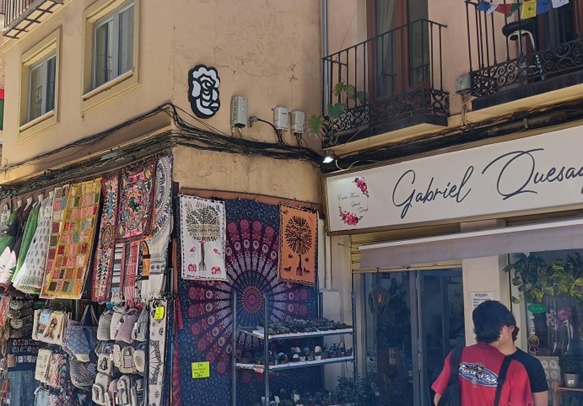 Los 'invaders made in granada' aterrizan en la ciudad de la alhambra | ideal