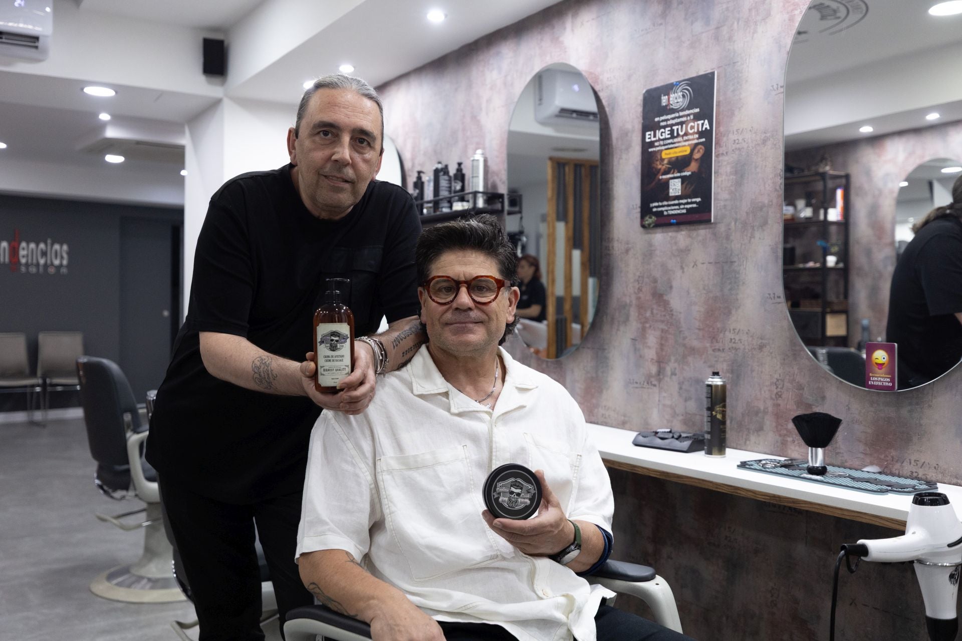 Los peluqueros granadinos del millón de euros y finalistas de los 'óscar de la belleza'