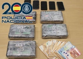 La cocaína y el dinero intervenido.