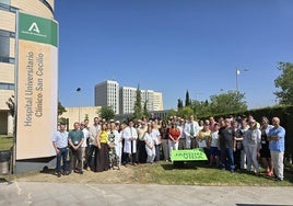 El San Cecilio amplía su 'Jardín de Vida' con la plantación de un granado homenaje a donantes