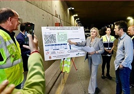 Marifrán Carazo presenta el nuevo sistema de alumbrado.