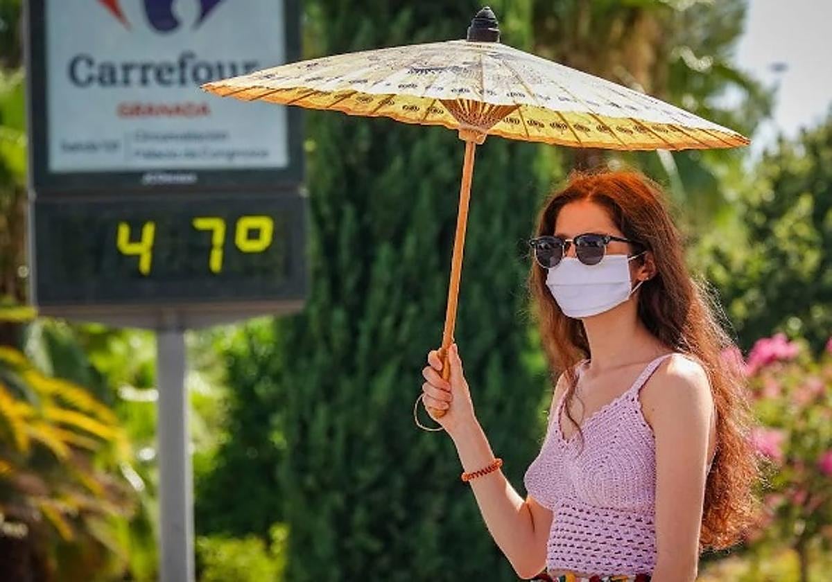 Los 121 municipios de Granada en alerta por calor extremo y calima el fin de semana