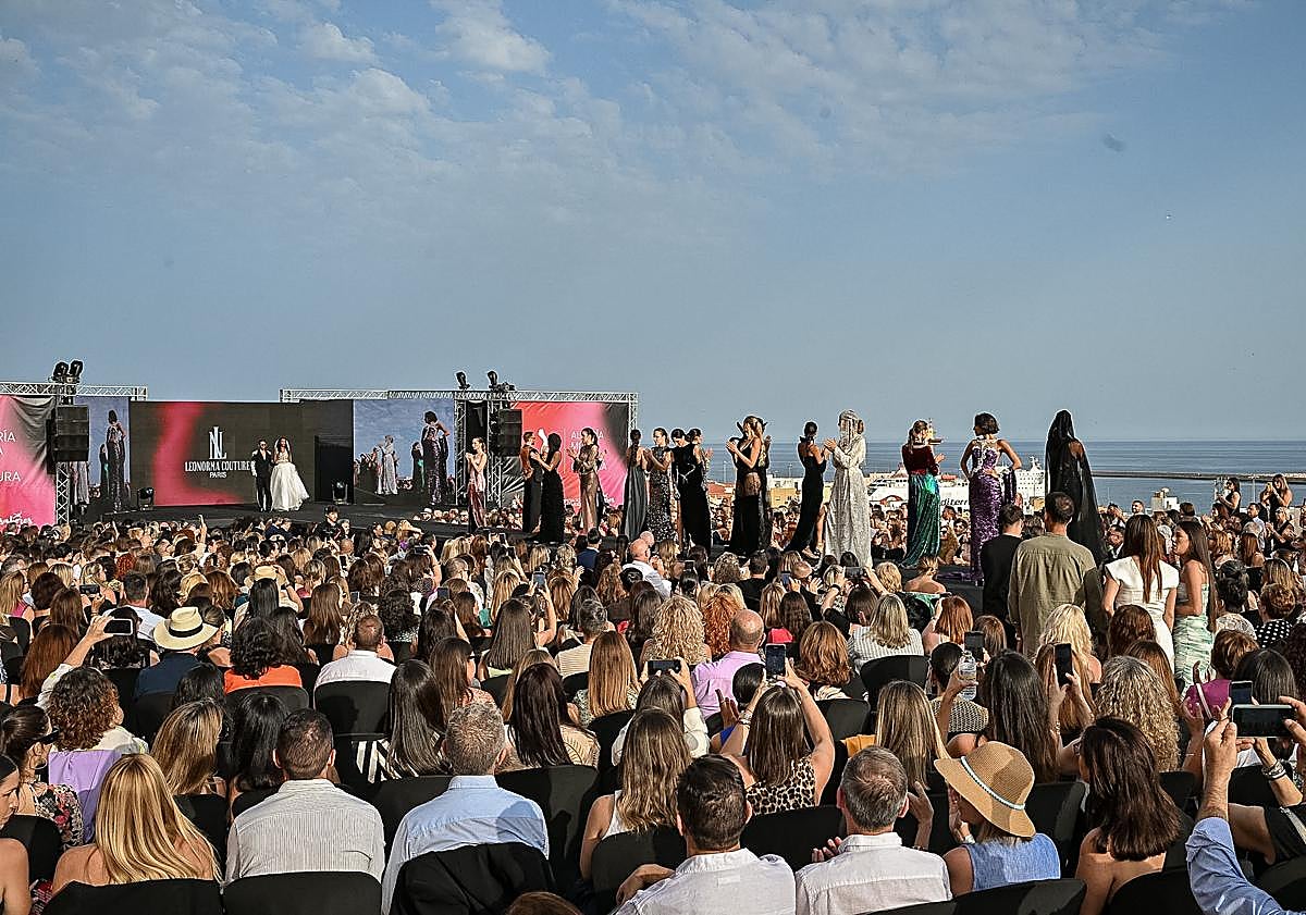 Imagen principal - Almería viste la mejor moda y las últimas tendencias en una nueva edición de AMAC a los pies de la Alcazaba