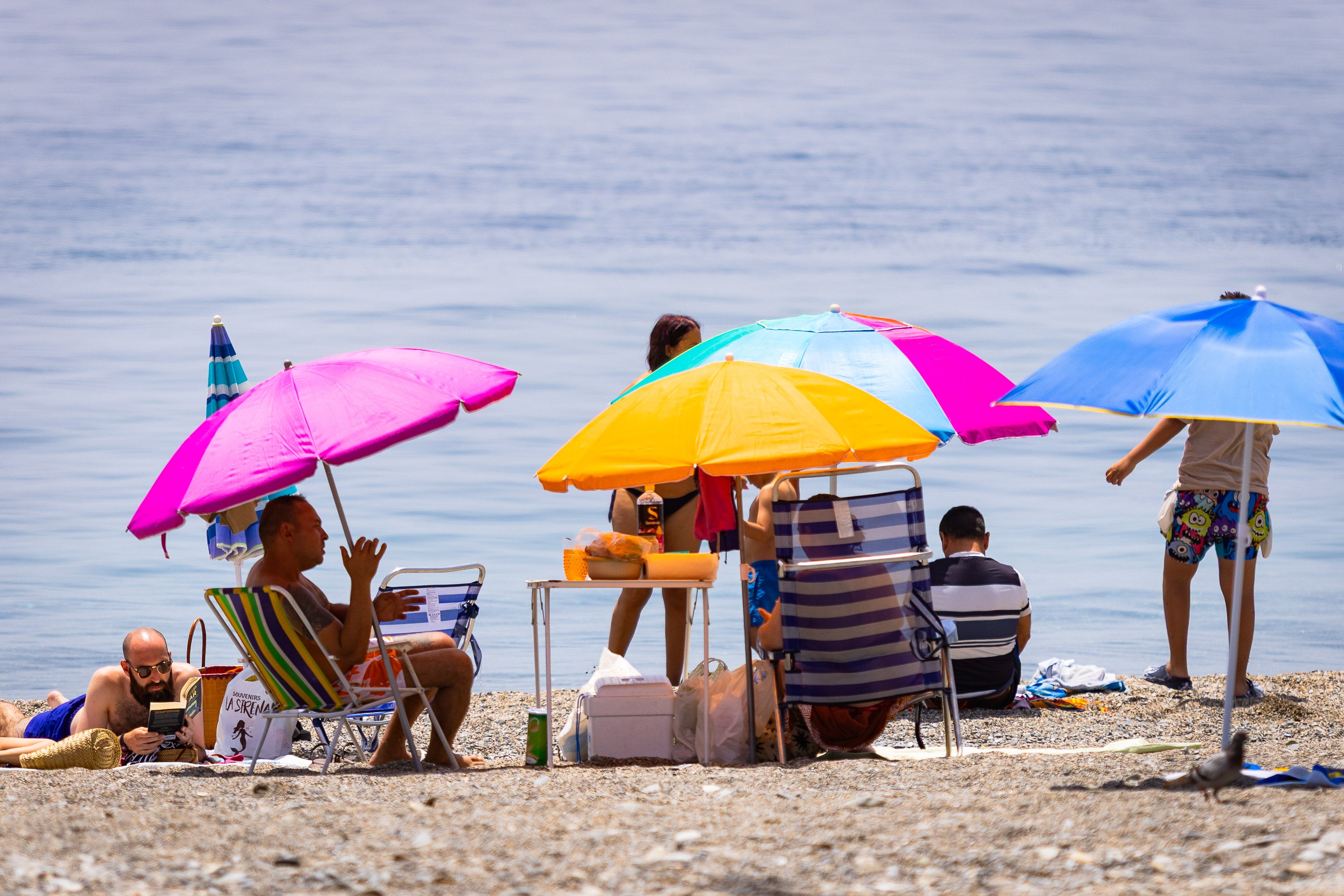 Ambientazo en las playas de Granada