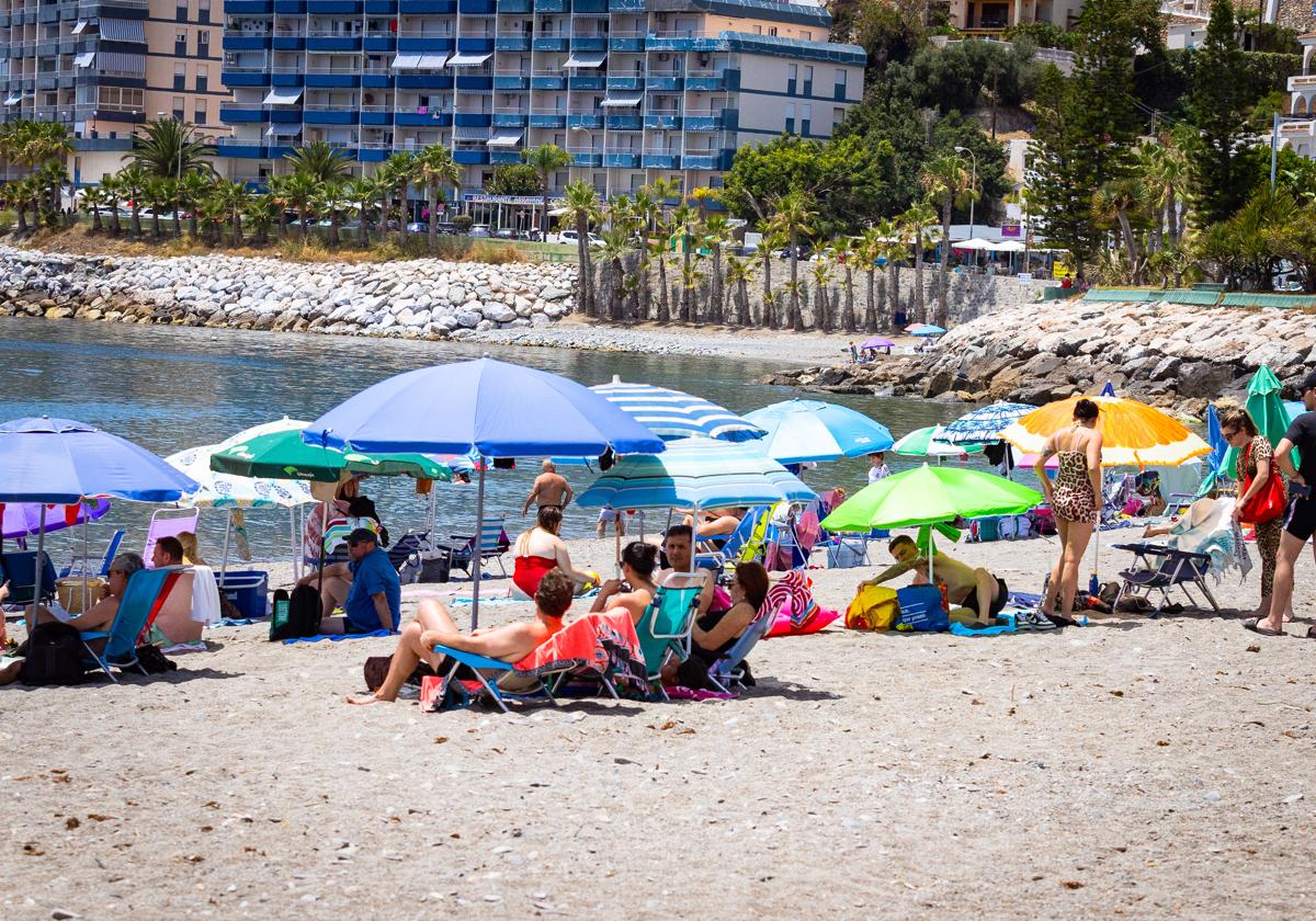 Ambientazo en las playas de Granada