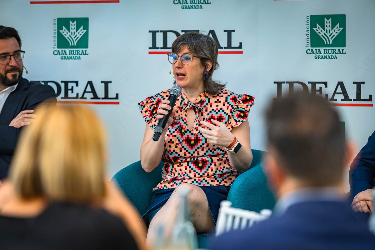 Las imágenes del desayuno informativo de IDEAL sobre la IA en la empresa
