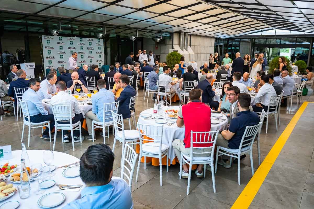 Las imágenes del desayuno informativo de IDEAL sobre la IA en la empresa