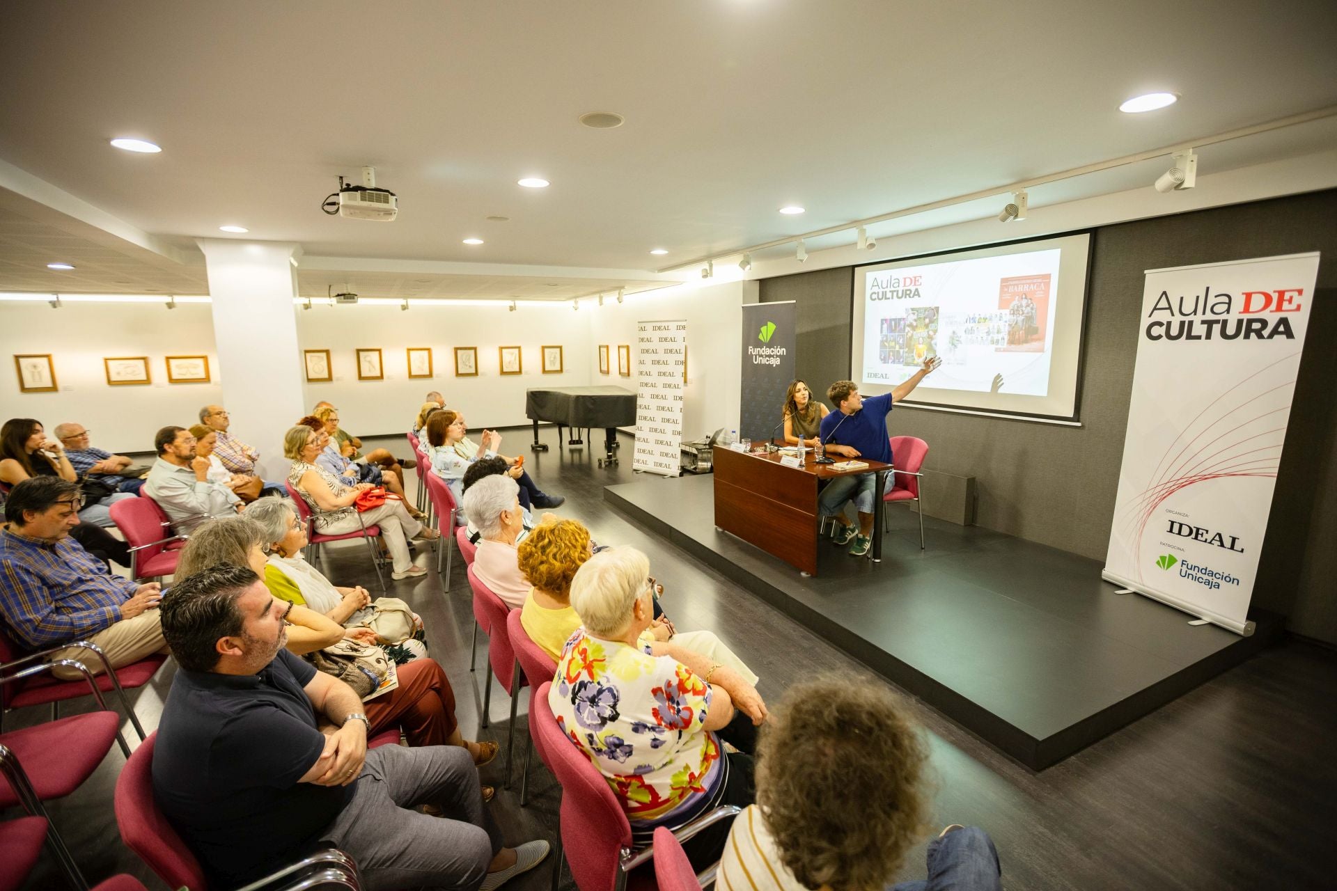 Galería: Jaime Riba en el Aula de Cultura de IDEAL