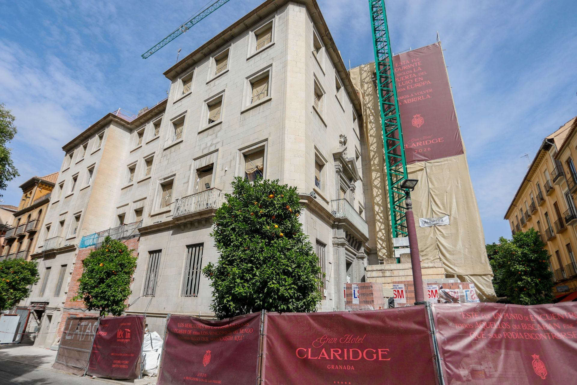 La fachada del edificio de Villamena donde se construye el Gran Hotel Claridge.
