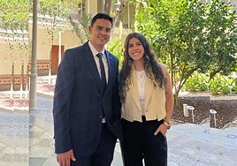 Equipo de la startup Bookahospi.