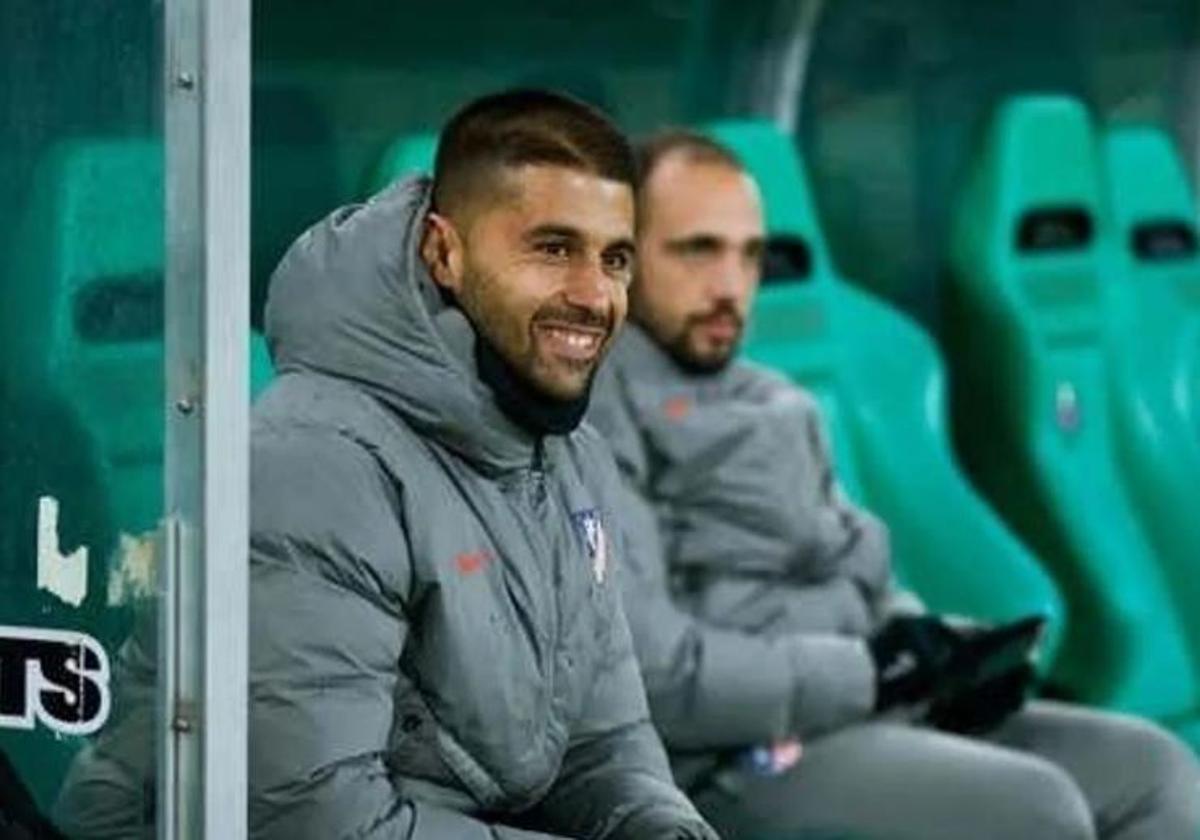 El entrenador jienense Luis Bueno, con el Atlético de Madrid.