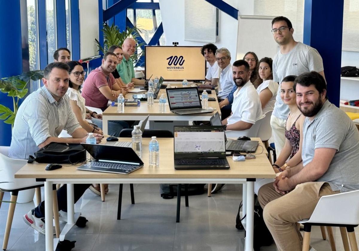 MOVENBUS presenta en Alhambra Venture la nueva forma de alquilar autobuses: rápida, compartida y digital