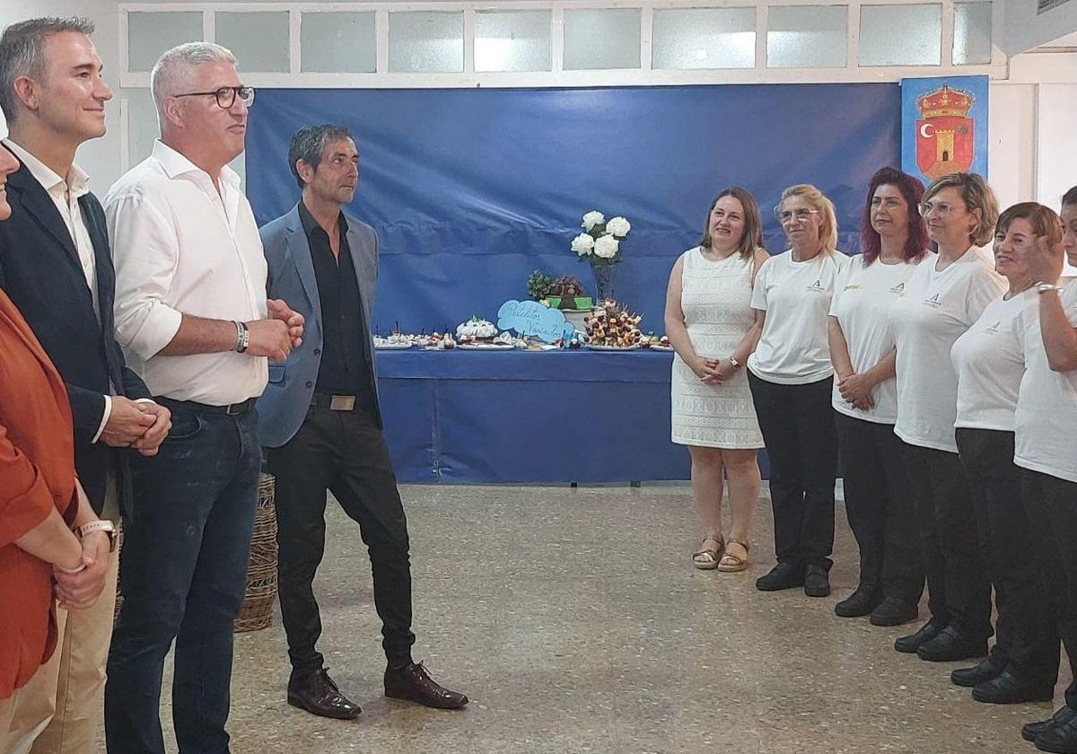 Desempleados se forman en cocina y pastelería y ponen en...