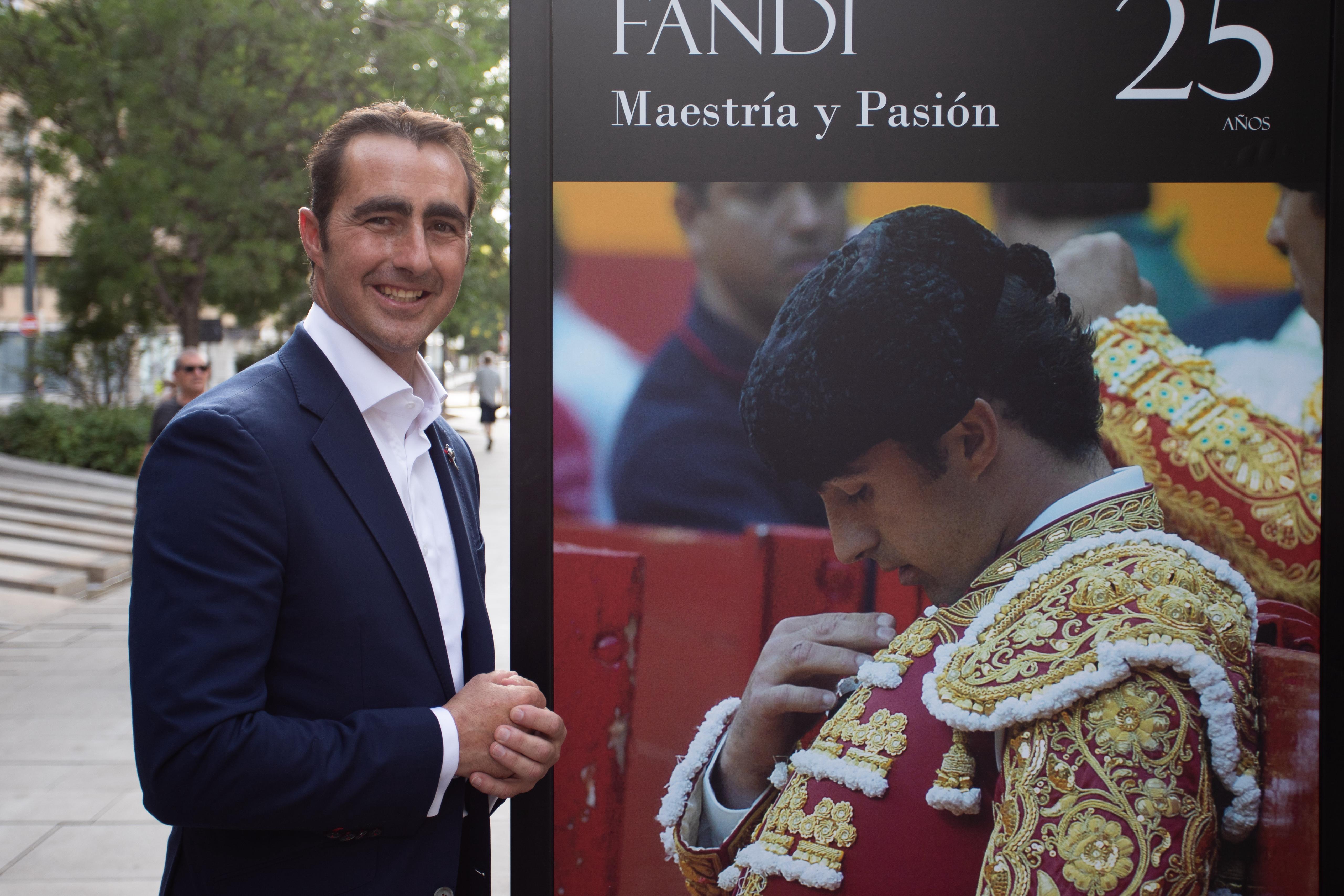 Las imágenes del homenaje a 'El Fandi' en el 25 aniversario de su alternativa